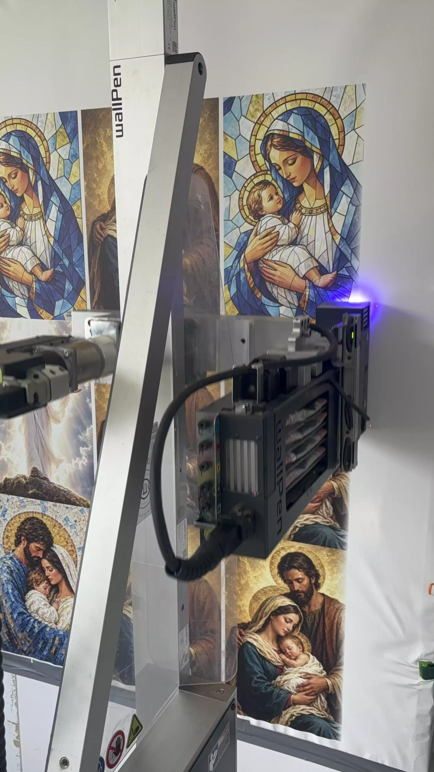 Druk UV na płótnie drukarką Wallpen E2